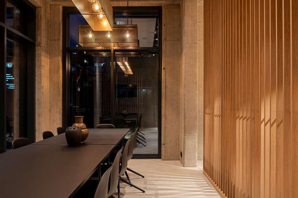 Zleep Hotel Prag Restoran fotoğraf